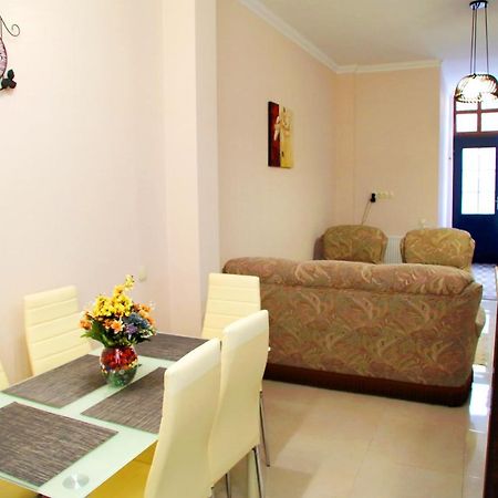 Family Apartments Τυφλίδα Εξωτερικό φωτογραφία